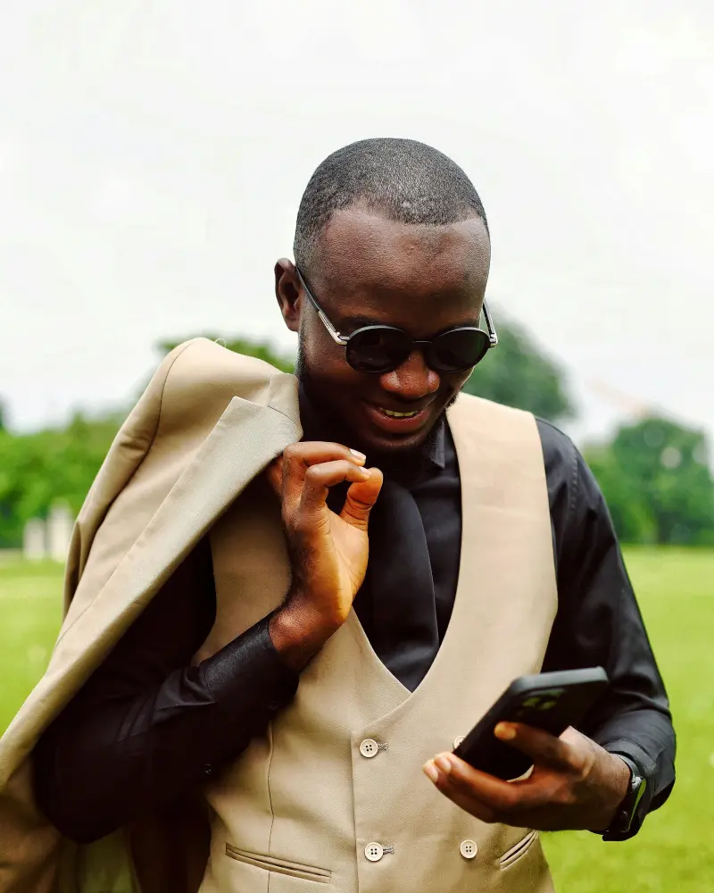 Sarkari employee phone India service